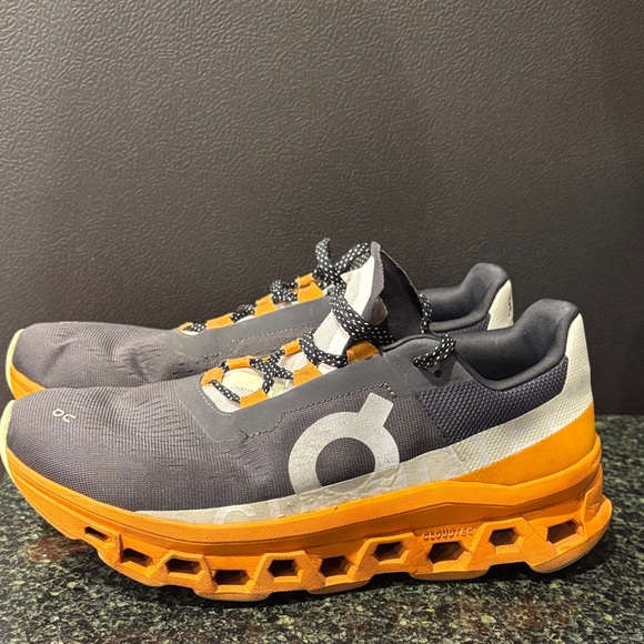 On Running Cloudmaster size 9.5 men’s DISCONTINUED - Picture 5 of 9